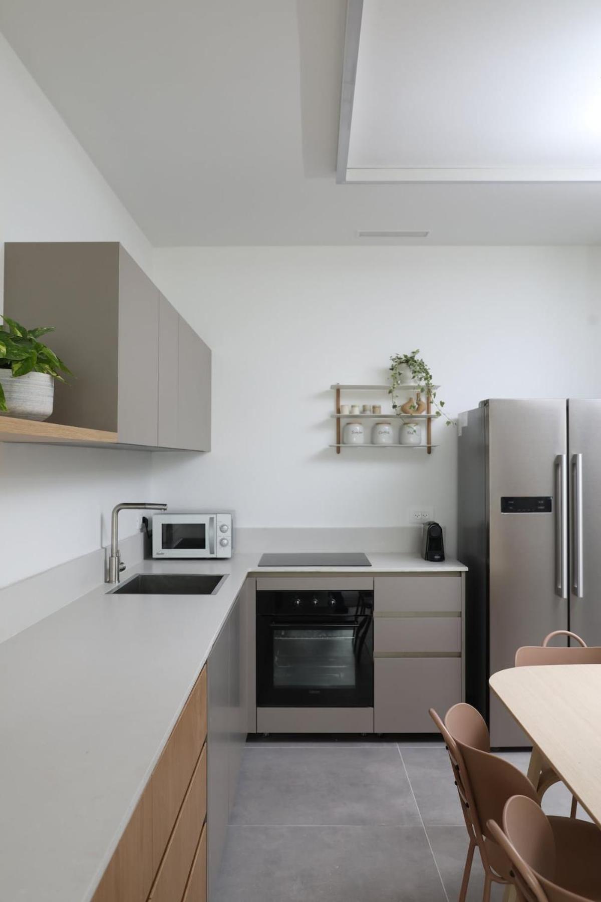 Stylish 2br 2bath Tlv Gem Apartment *