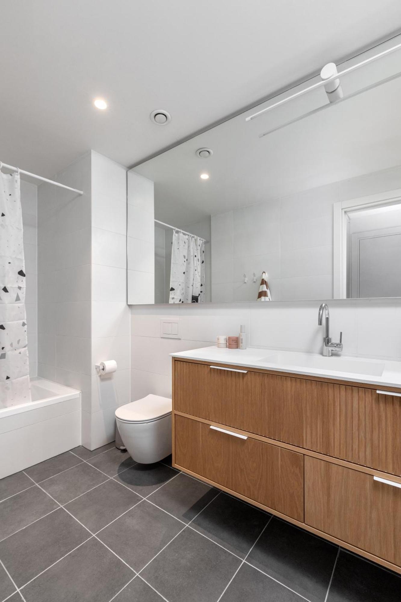 Stylish 2br 2bath Tlv Gem Apartment