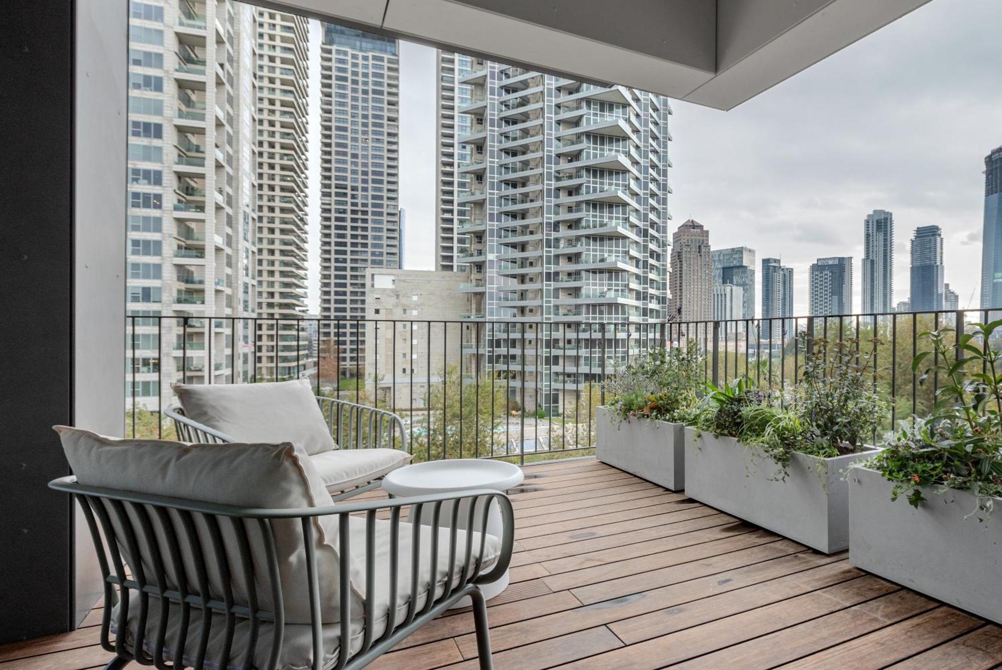 Apartment Stylish 2br 2bath Tlv Gem